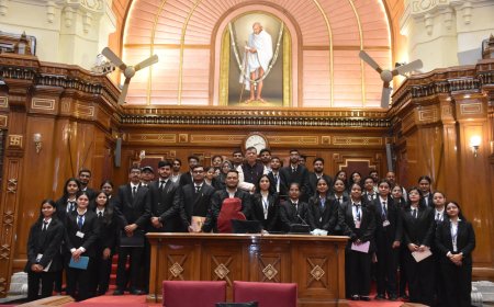 Uttar Pradesh Assembly Speaker Engages with Students in 'Pathshala' Program