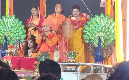 Mankameshwar Ghat Illuminated with 2.51 Lakh Diyas on Dev Deepawali