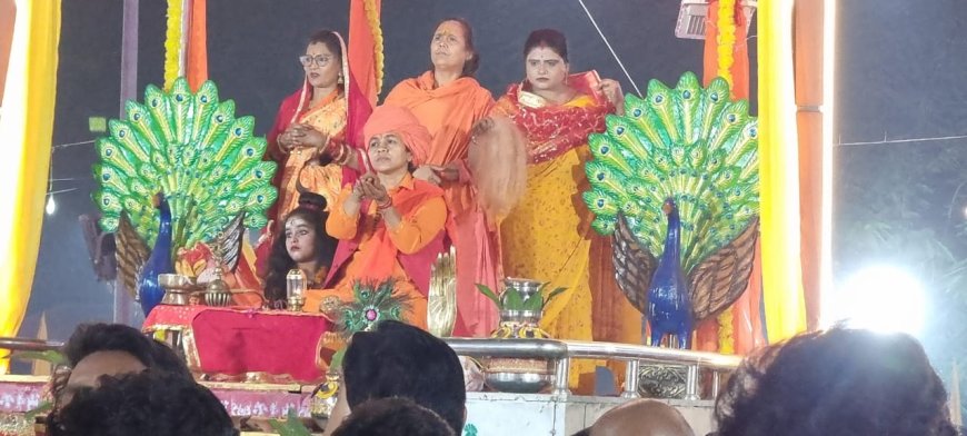 Mankameshwar Ghat Illuminated with 2.51 Lakh Diyas on Dev Deepawali