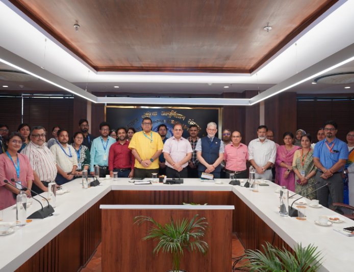WHO Representative to India Visits Dr RMLIMS; Discusses Public Health Policy, Research Translation and Postgraduate Training