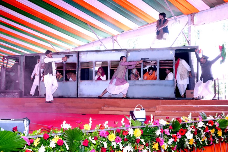 Chief Minister witnesses theatrical presentation based on Kakori