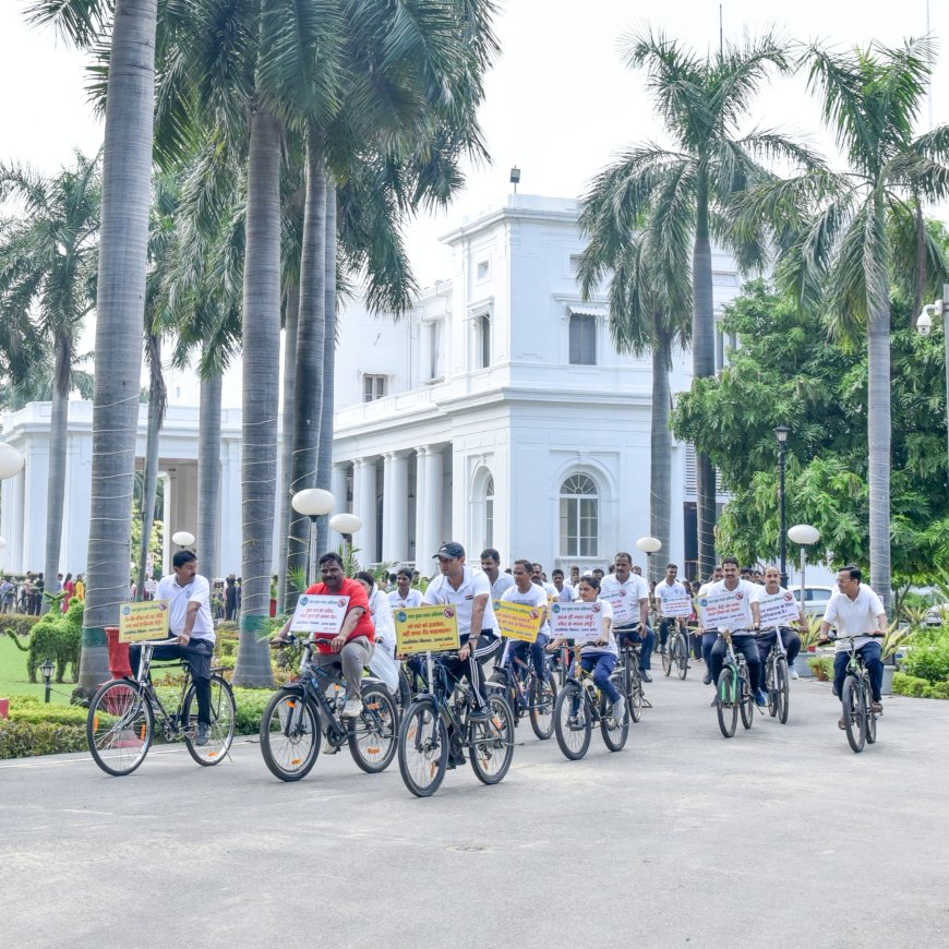 Anti-Drug Awareness Cycle Rally Flagged Off from Jan Bhawan in Lucknow Under Governor Anandiben Patel’s Inspiration
