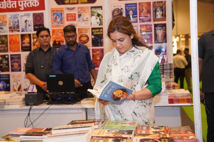 UPSC Preparation and Merit-Scoring Books Draw Young Readers at Lucknow National Book Fair